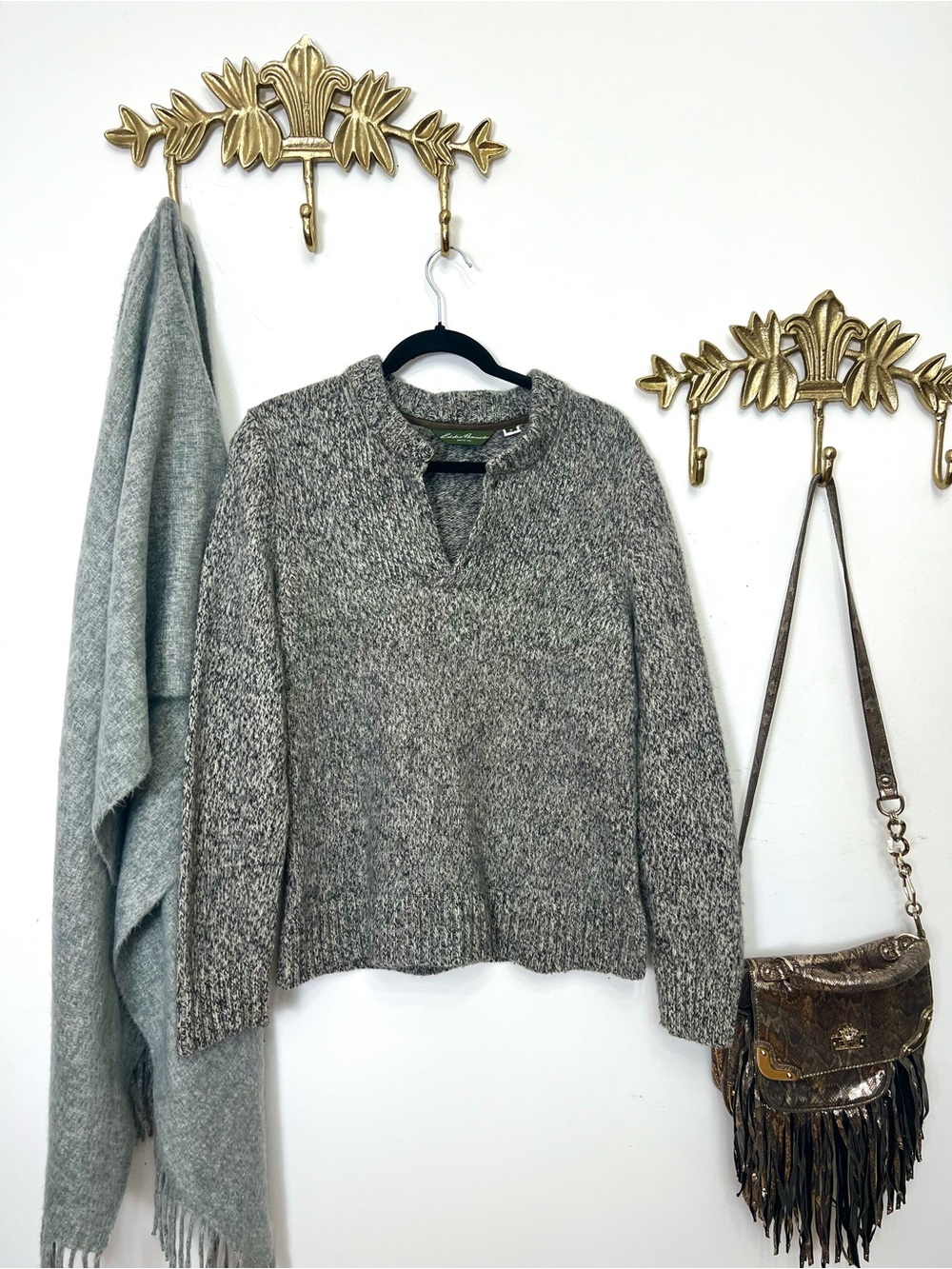 Vintage Lambs wool blend fall cozy sweater M ptp 21”